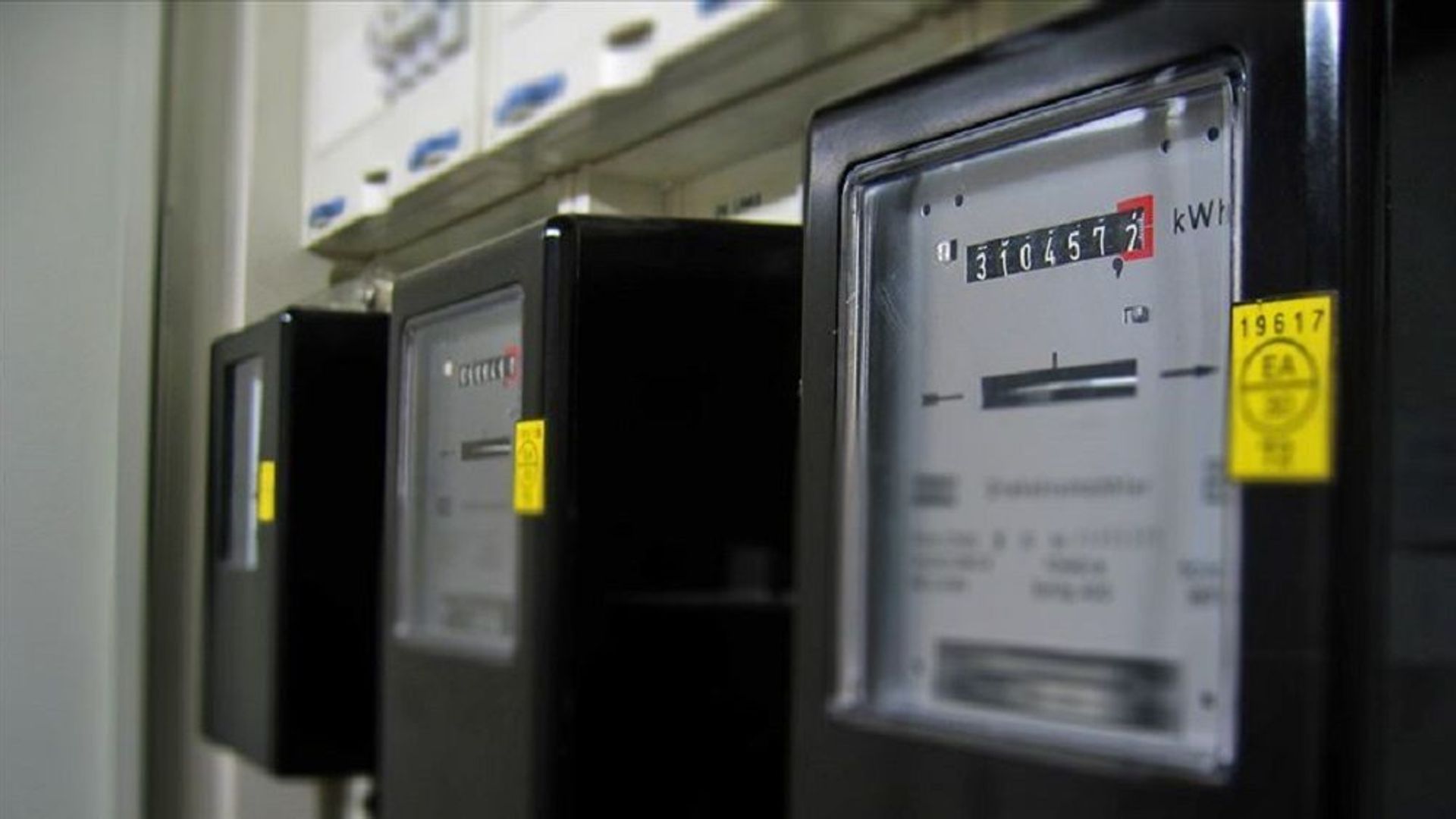 Elektrikte devlet desteği sınırı düşürüldü: 6.5 milyon konut abonesi etkilenecek